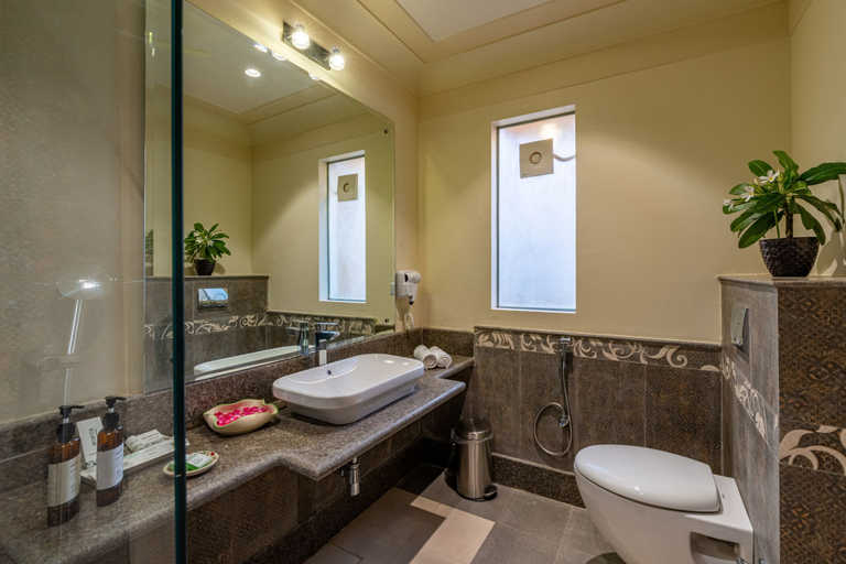 Bathroom 5, Anand Bagh Resort & Spa by Ananta, Sikar