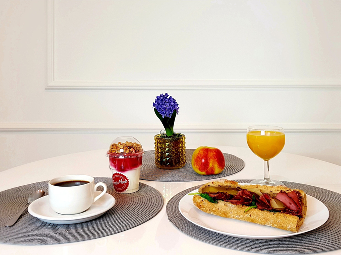 Food & Drinks, Chopin Apartments Mennica, Warsaw