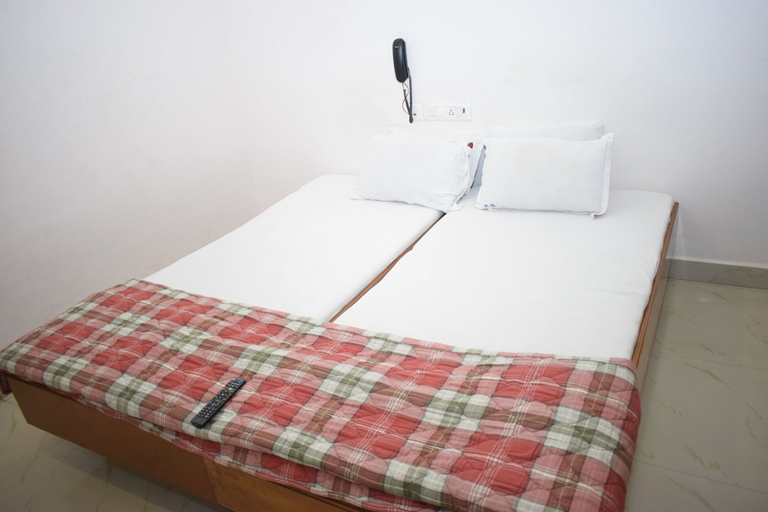 Bedroom 2, R.M Guest House, Viluppuram
