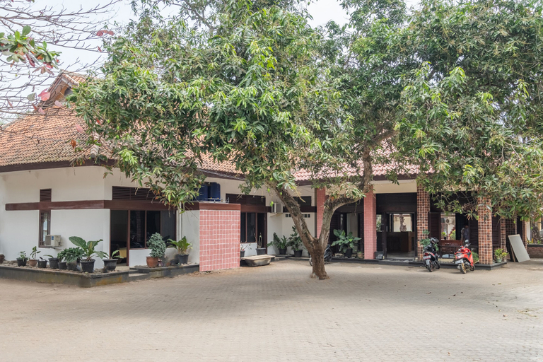 Exterior & Views 1, OYO 951 Cempaka Ratu Beach Resort, Sukabumi