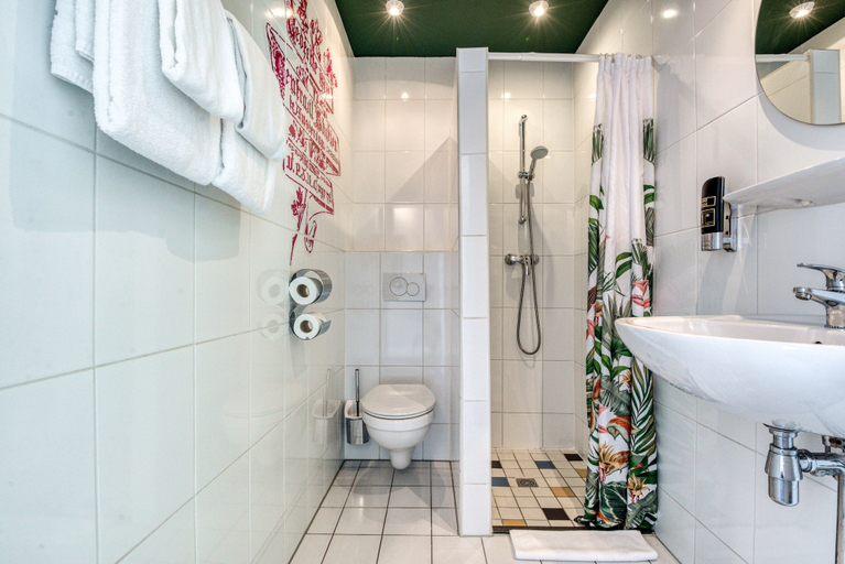 Bathroom 5, Hotel Alexander, Amsterdam