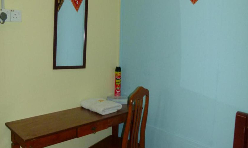 Bedroom 2, Cheers Chalet, Mersing
