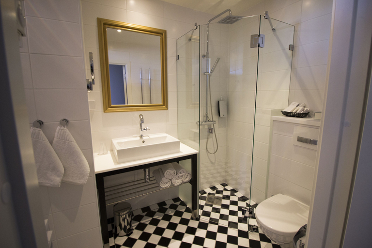 Bathroom 4, Grand Hotel Alingsås, Alingsås