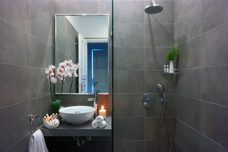 Bathroom 5, Mykonos Chora Apartments, South Aegean