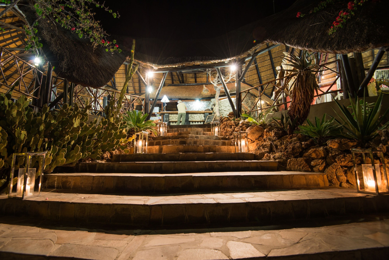 Exterior & Views 2, Vingerklip Lodge, Kamanjab