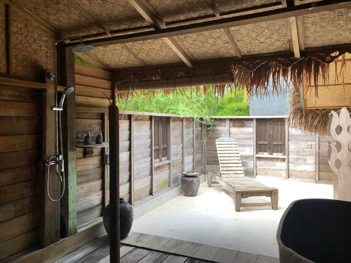 Exterior & Views 2