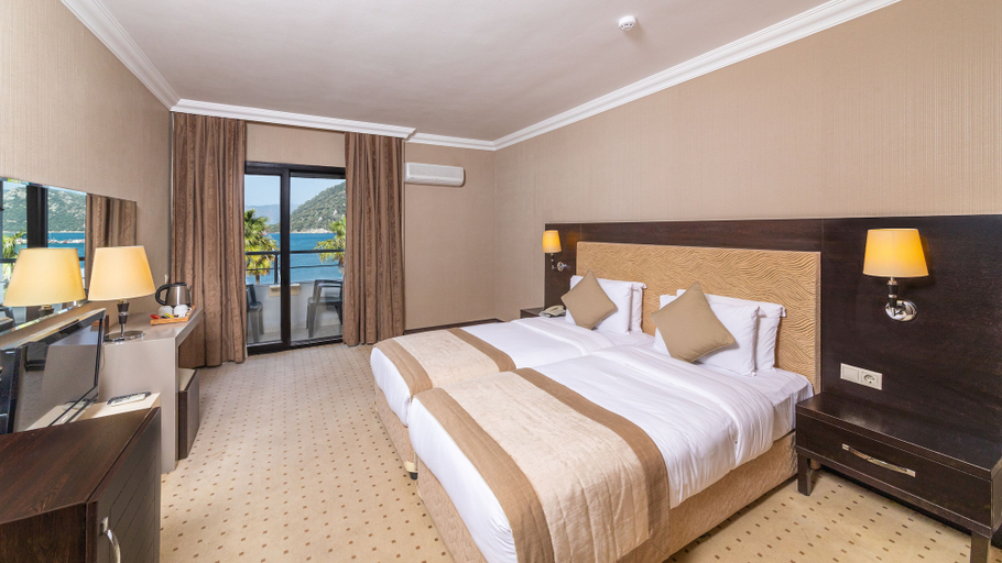 Bedroom 2, Faros Premium Beach Hotel, Marmaris