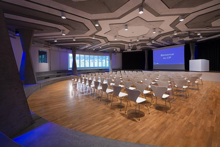 Business Facilities 16
