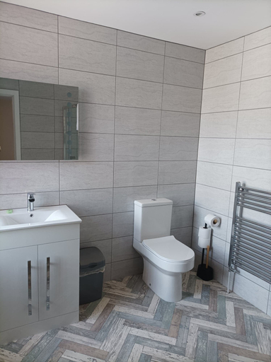 Bathroom 4, Rose James Apartments, Blackpool