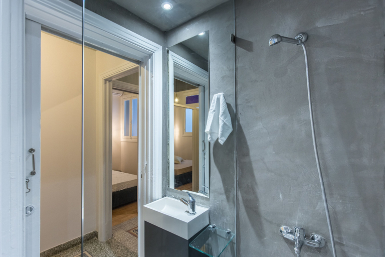 Bathroom 4, Soho Apartments, Attica