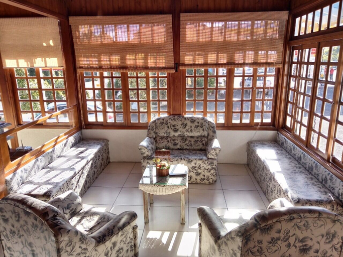 Others 5, Hotel Pequenino, Canela