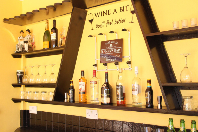 Food & Drinks 4, Amarilla Apts