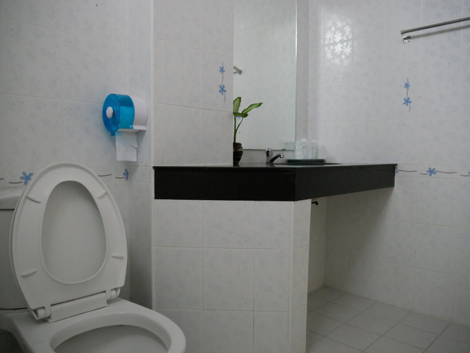 Bathroom 4, Dalha Renovtel Hotel, Muang Nakhon Phanom
