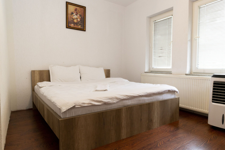 Bedroom 5, Hotel Park, Priština