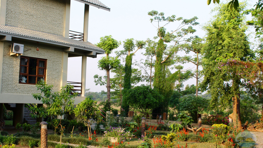 Exterior & Views 2, River View Jungle Camp, Narayani