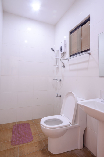 Bathroom 5, Rema Tourist Inn, Puerto Princesa City