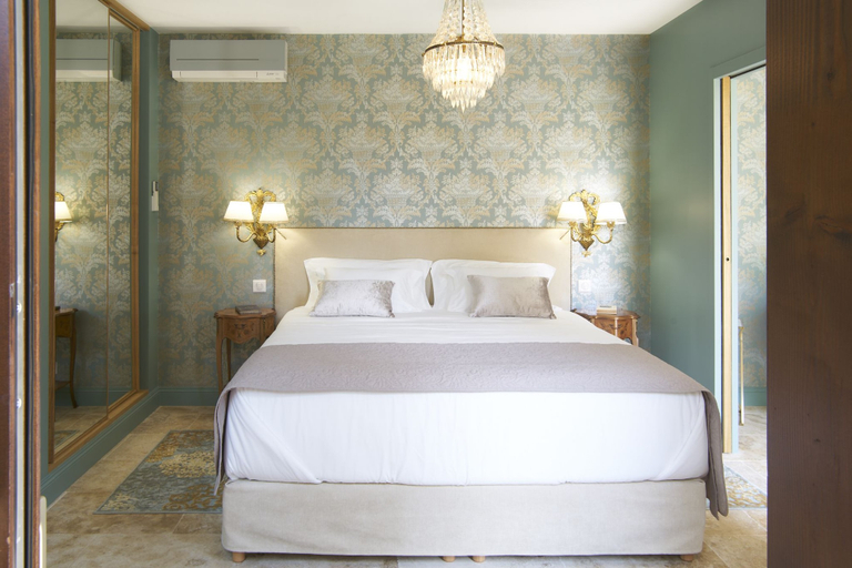Bedroom 4, Château Pont Saint-Martin, Gironde