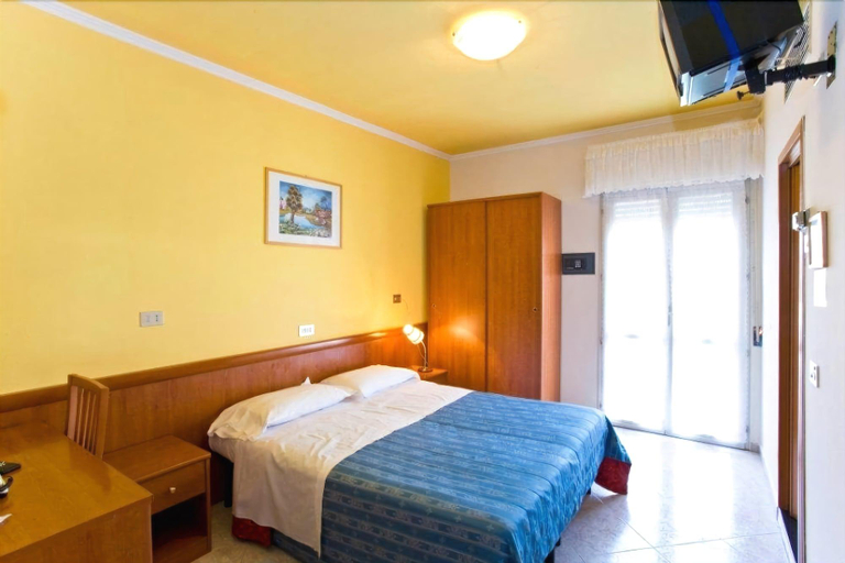 Bedroom 3, Protti, Rimini