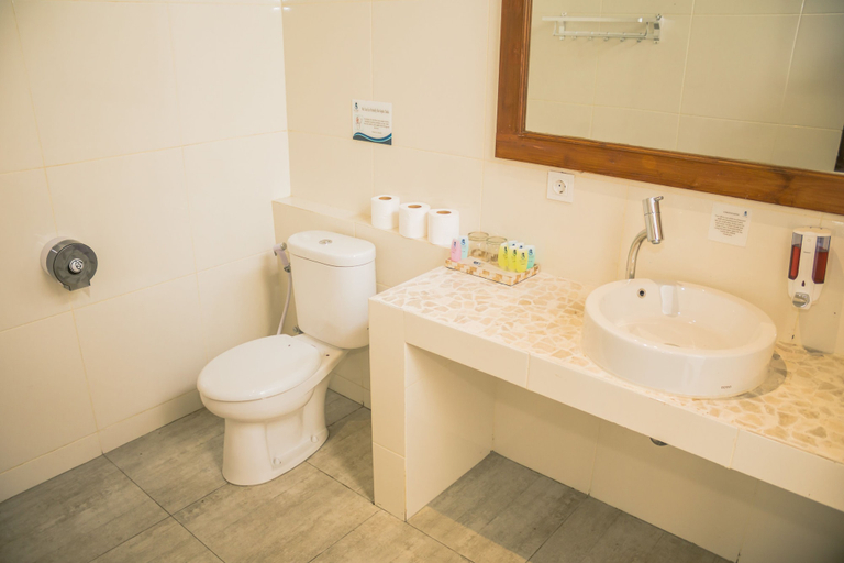 Bathroom 5, Gili One Hotel & Resort, Lombok