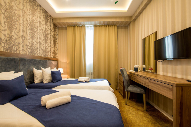 Bedroom 3, Grand Midway Hotel, Baku