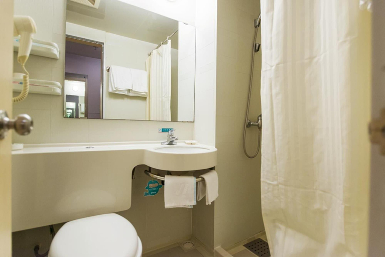 Bathroom 4, Jinjiang Inn (Kunshan Railway Station), Suzhou