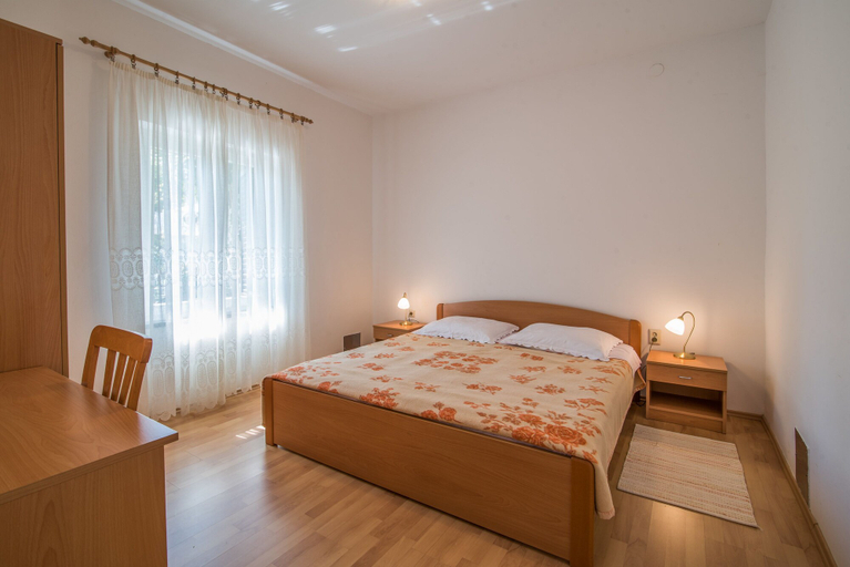 Bedroom 2, Apartment Anica, Malinska-Dubašnica