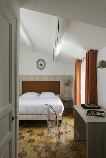 Bedroom 4, Mas des Romarins, The Originals Relais, Vaucluse