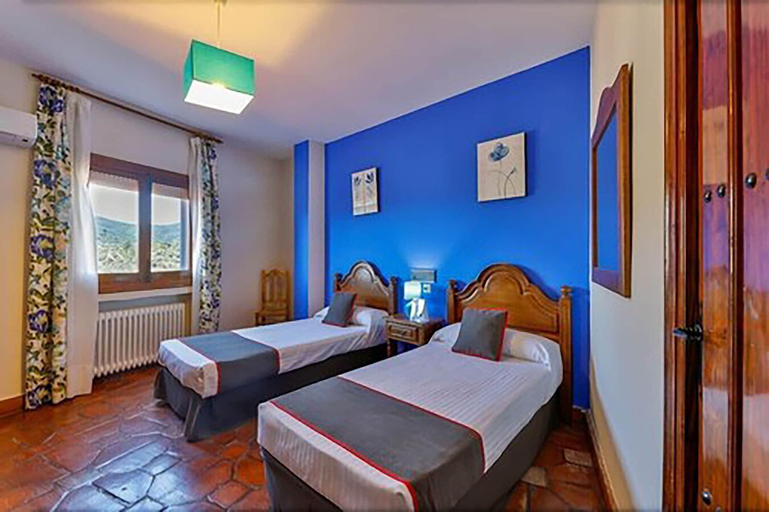 Bedroom 3, Hostal Alfonso Xi, Cáceres