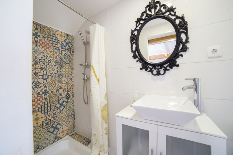 Bathroom 4, Quinta Da Estrada Winery Douro Valley, Peso da Régua