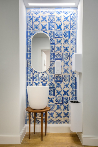 Bathroom 5, MouraSuites Hotel, Évora