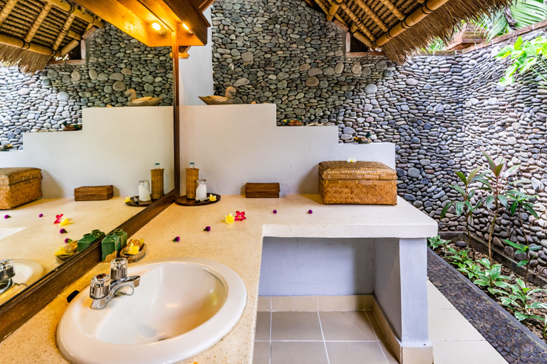Bathroom 4, Taman Selini Wahana Beach Bungalows, Buleleng