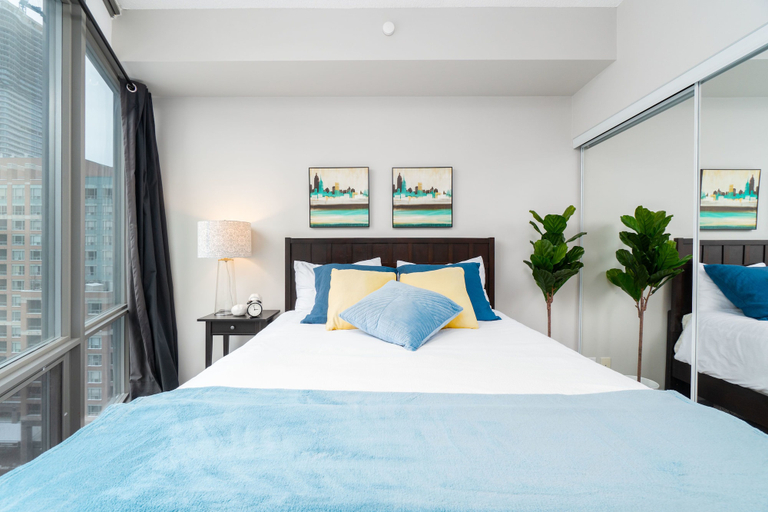 Bedroom 4, QuickStay - Luxurious 2-Bedroom Condo, Downtown Core, Toronto