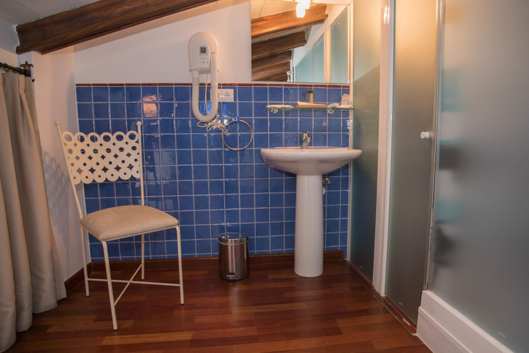 Bathroom 4, Hotel Hospedería Almunia, Murcia