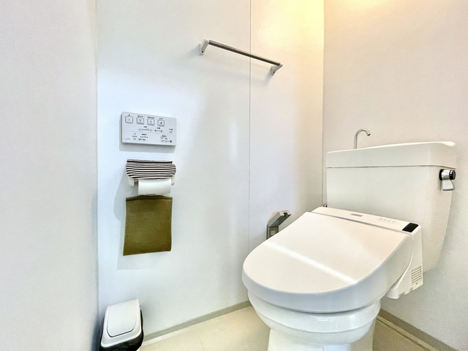 Bathroom 3, Villa Izumizaki, Naha