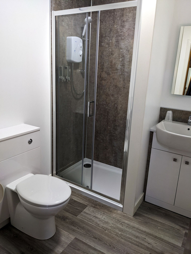 Bathroom 4, Ferry Inn Stromness, Orkney Islands