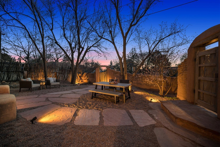 Exterior & Views 1, 2bd Casa Divina, Santa Fe