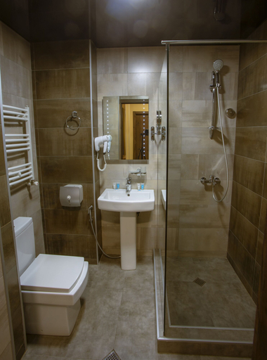 Bathroom 4, Hotel West, Mtskheta
