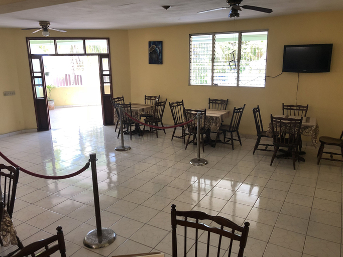 Food & Drinks, Detente Du Cacique Villa Hotel, Port-au-Prince