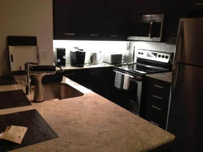 Others 5, Square One Luxury Furnished Suite, Peel