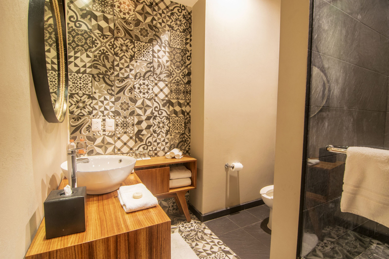 Bathroom 5, Torre Lucerna Hotel Ensenada, Ensenada