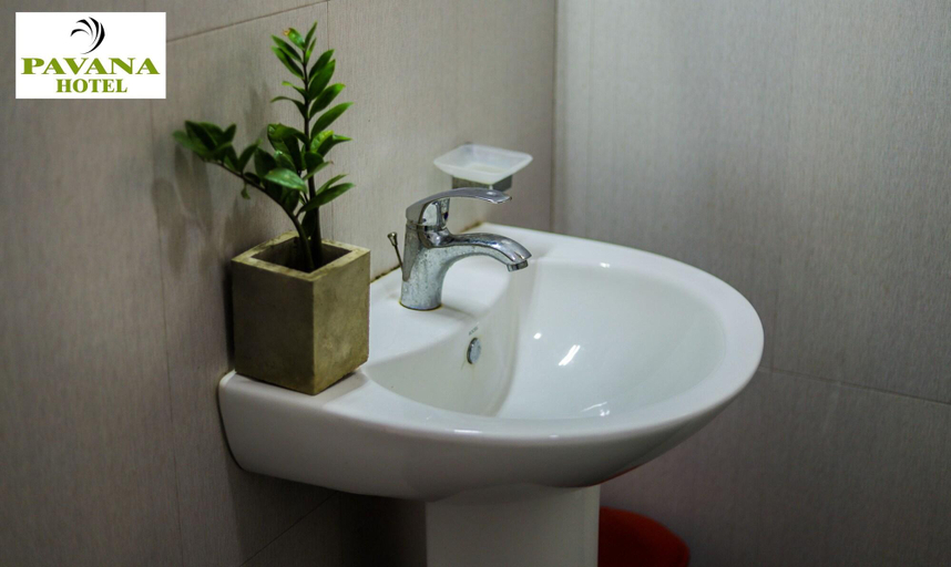 Bathroom 3, Pavana Boutique Hotel, Negombo