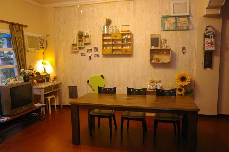 Food & Drinks, Riverbank Cottage, Yilan