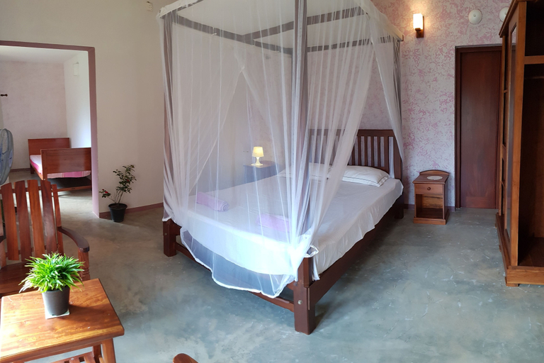 Bedroom 2, Lucky Cottage, Galle Four Gravets