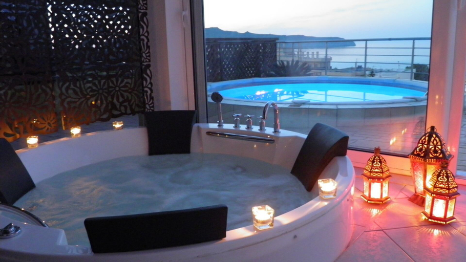Blue Villas, Crete