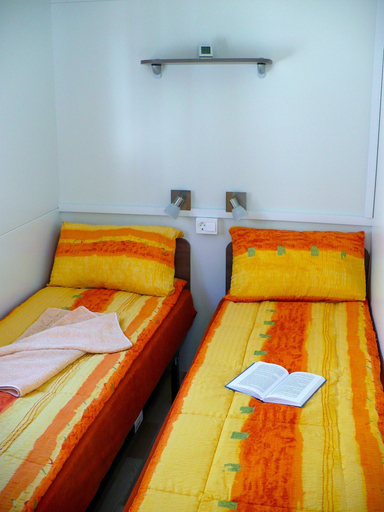 Bedroom 3, Victoria Mobilehome Camping Ville Degli Ulivi, Livorno