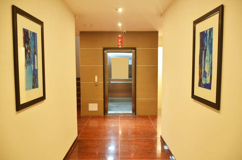 Others 5, Mint Hotel Premia, Sahibzada Ajit Singh Nagar