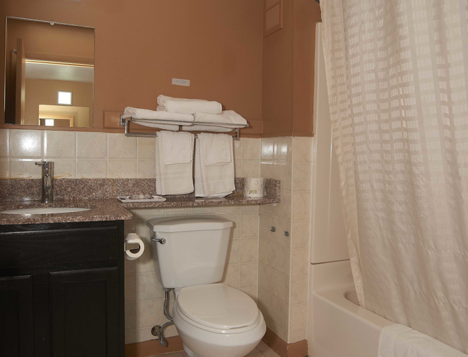 Bathroom 4, New World Inn, Washington