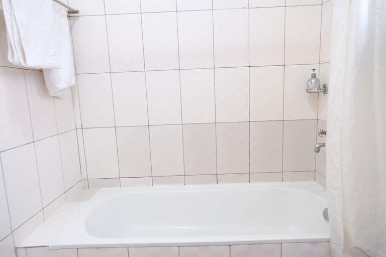 Bathroom 4, Asantewaa Premier Hotel, Kumasi