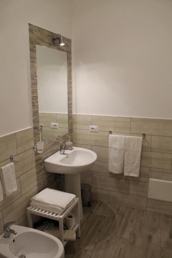 Bathroom 5, B&B My Sicily, Messina