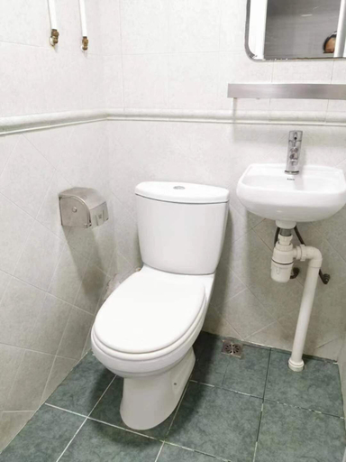 Bathroom 4, Just Hotel Jordan, Kowloon